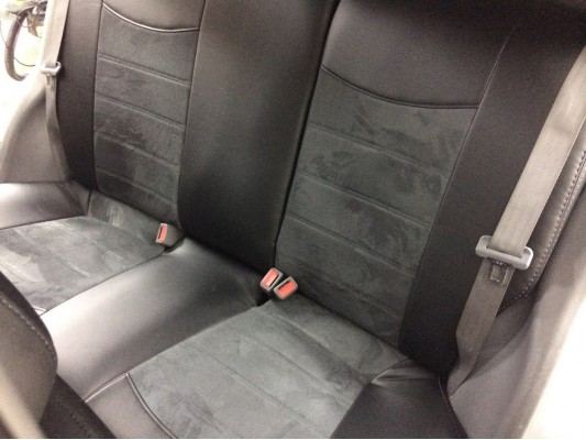 Авточехлы на Hyundai Accent