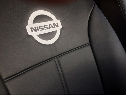 Авточехлы на Nissan Terrano