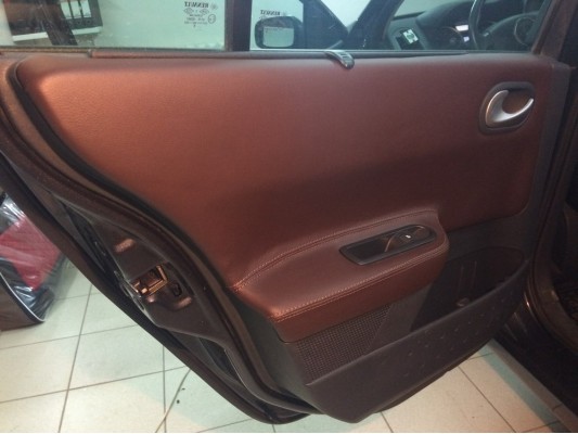 Перетяжка дверных карт Перетяжка дверных карт