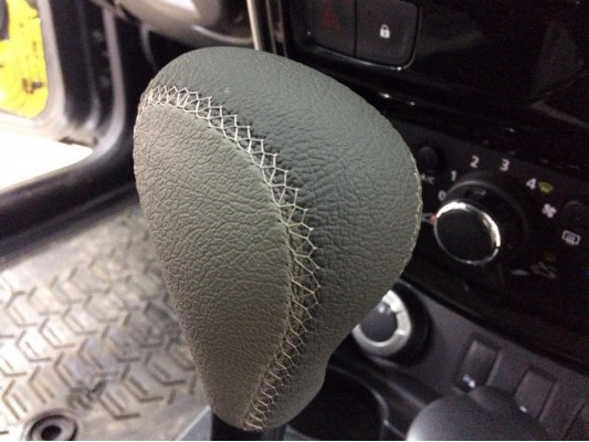 Перетяжка рычага и чехла КПП